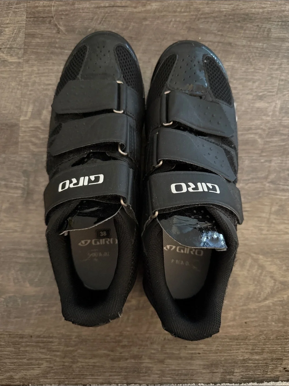 Giro Men's Black Velcro Athletic Cycling Shoes